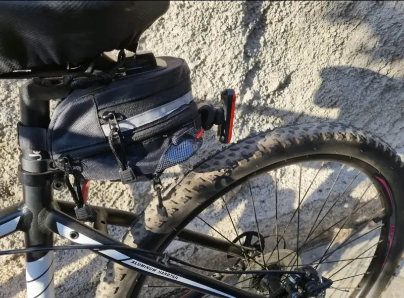 Bicicleta de montaña Jeep negra - 5