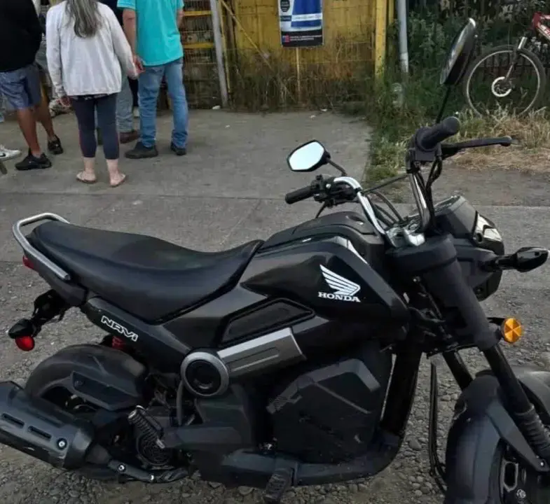 Moto Honda Navi negra - 2
