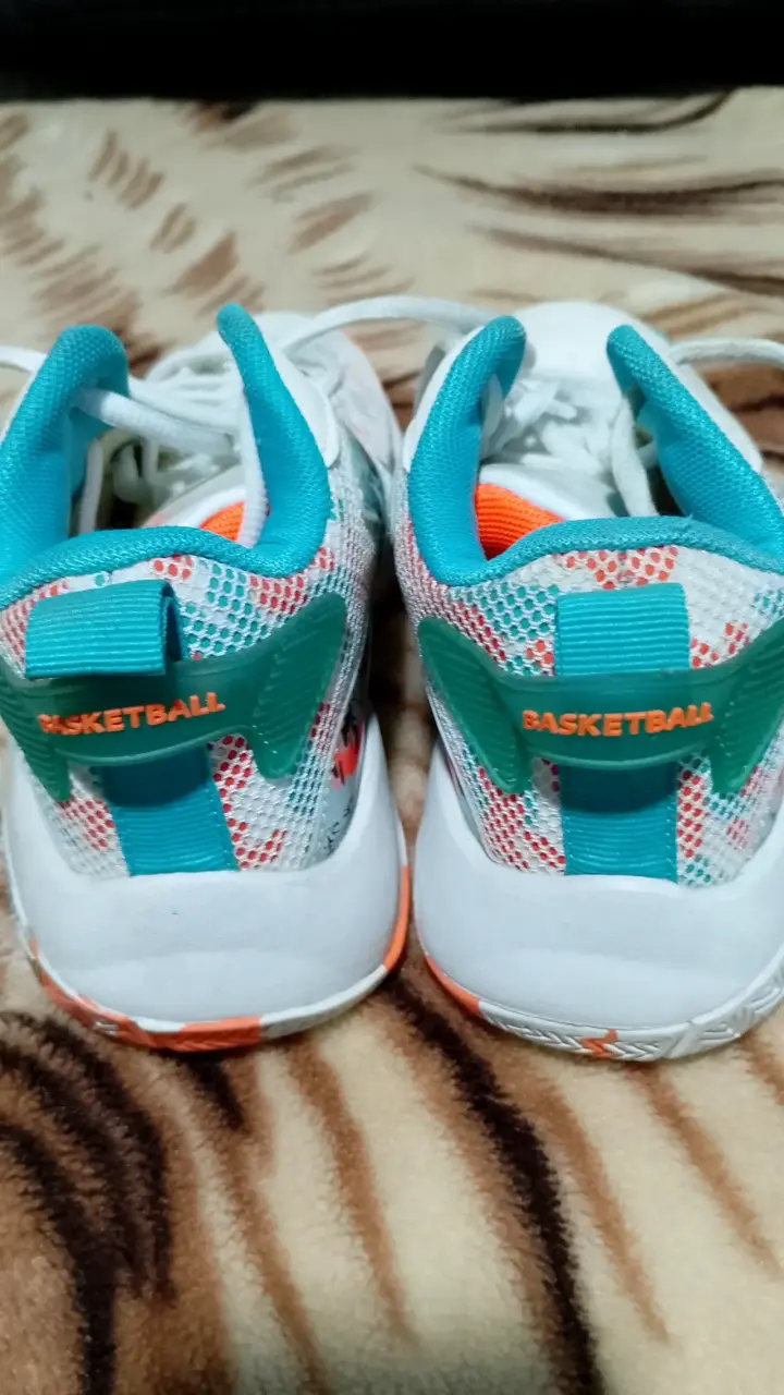 Zapatillas deportivas coloridas - 2