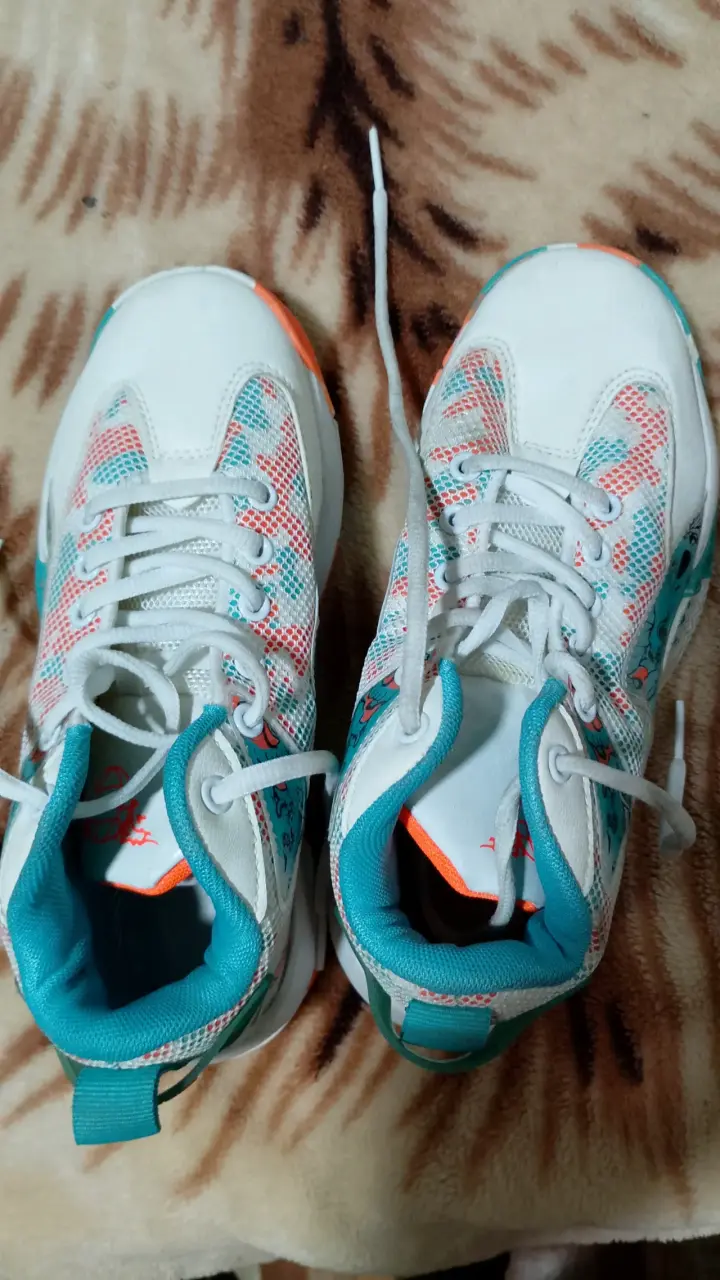 Zapatillas deportivas coloridas - 5