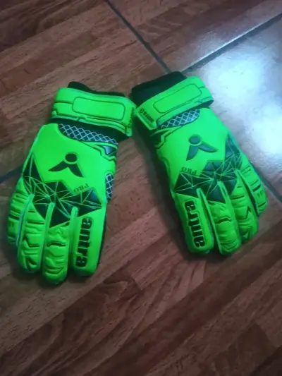 Guantes de portero verdes antra size 9 nuevos - miniatura 1