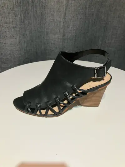 Sandalia negra de cuero - miniatura 3