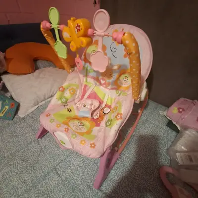 Silla mecedora para bebé - miniatura 2