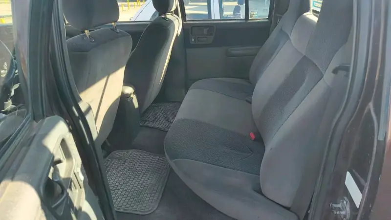 Camioneta Chevrolet doble cabina apache - 2