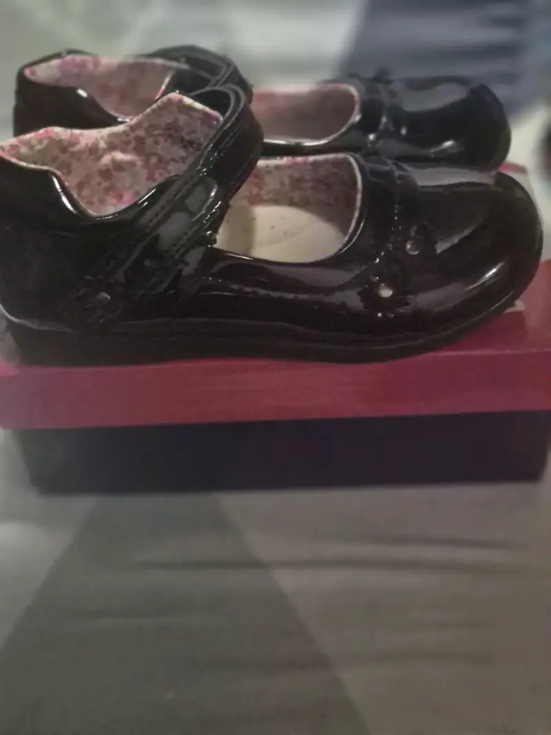 Zapatos negros para niña charol - 3