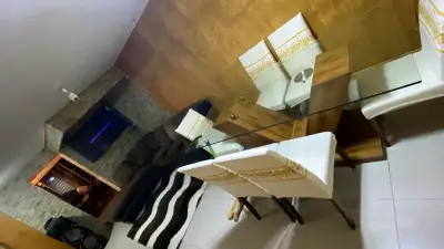 Mesa comedor vidrio y madera - miniatura 3
