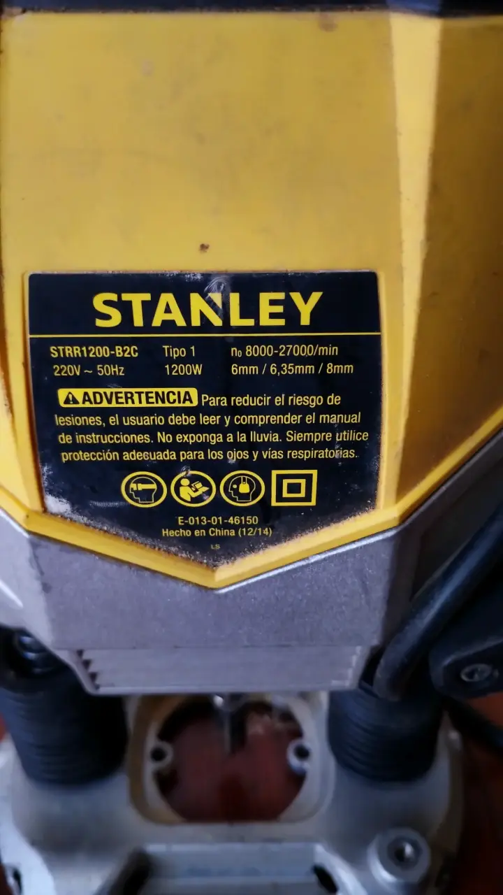 Router Stanley 1200W - 3