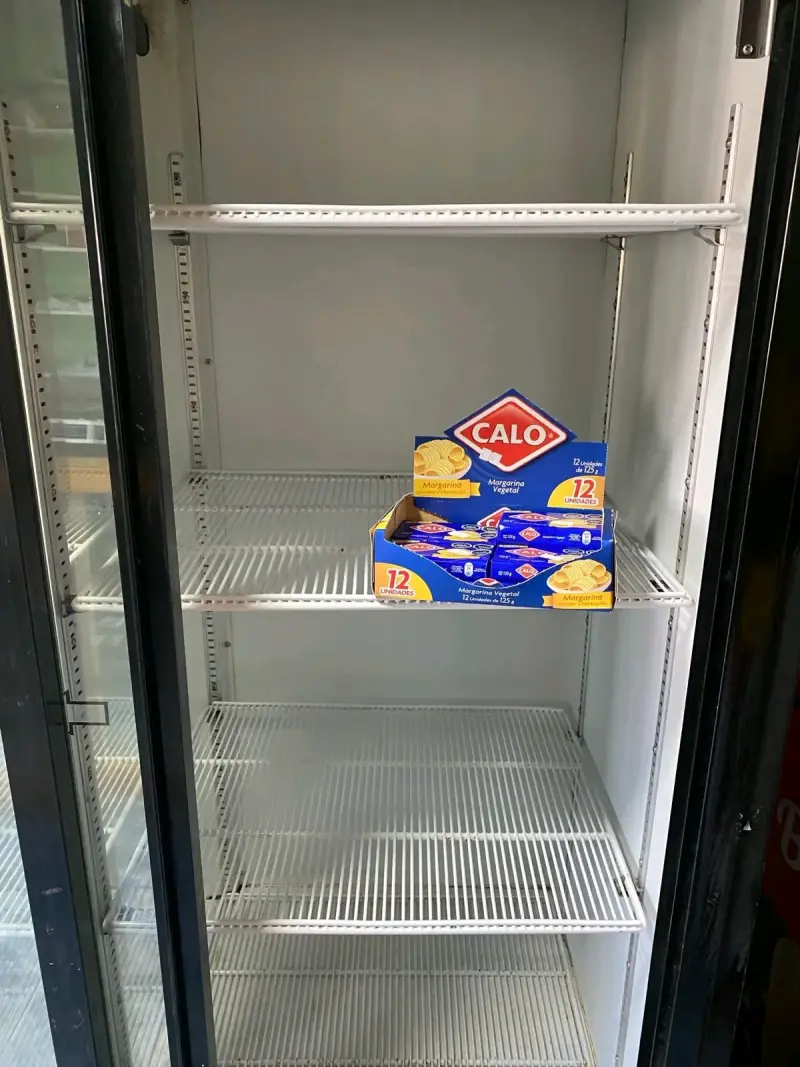 Refrigerador vitrina comercial - 2