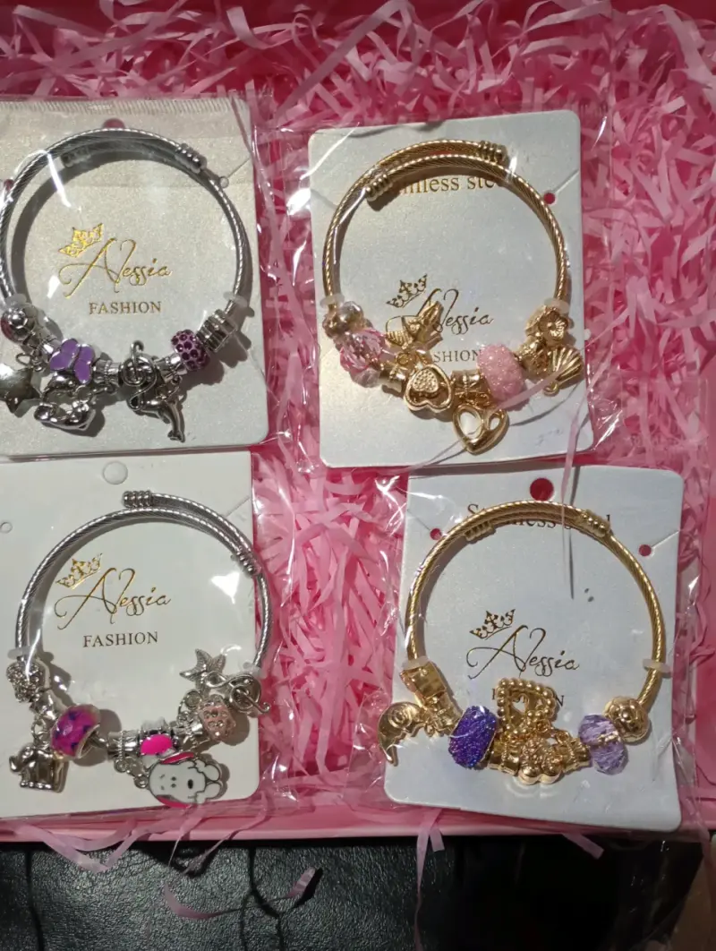 Pulseras de acero inoxidable con charms