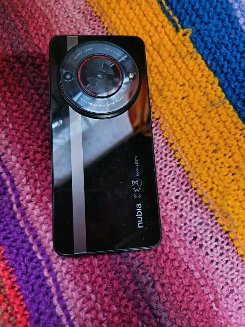 Smartphone con pantalla grande - 2