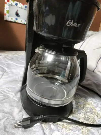 Cafetera Oster negra - miniatura 1