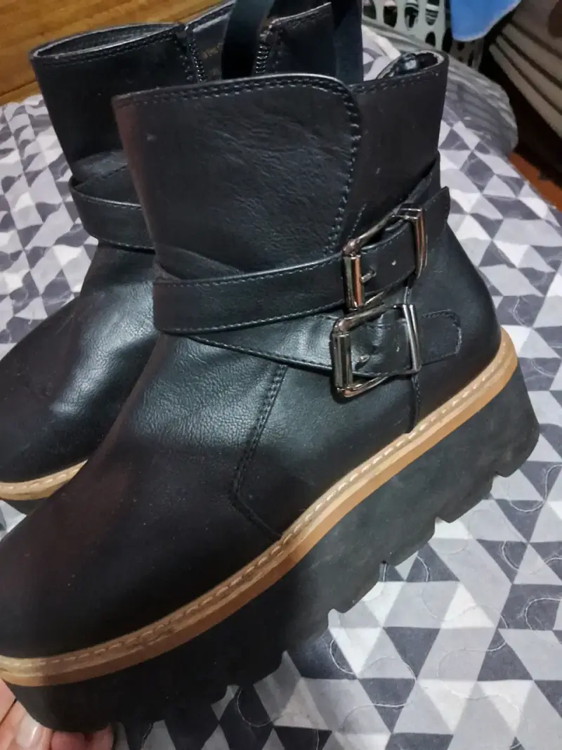Botines negros con plataforma - 2