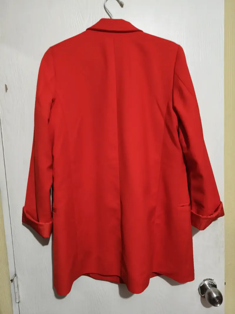 Blazer rojo elegante - 2