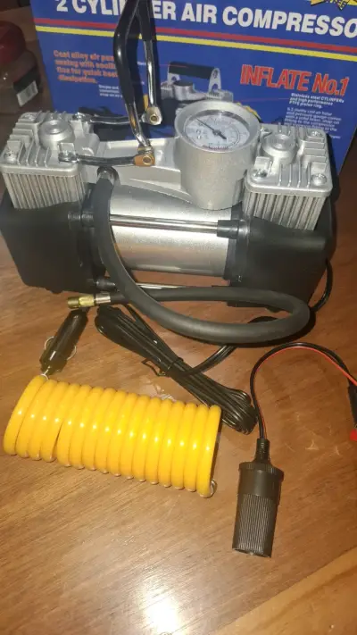 Compresor de aire doble cilindro - miniatura 1