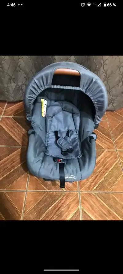 Coche de bebé gris funcional - miniatura 2