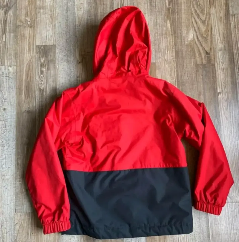 Chaqueta Columbia roja impermeable talla 5-6 - 4