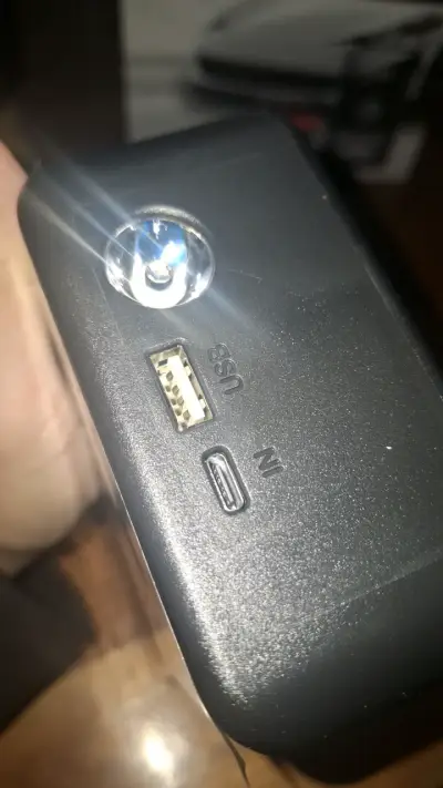 Arrancador multifuncional para auto con compresor - miniatura 3