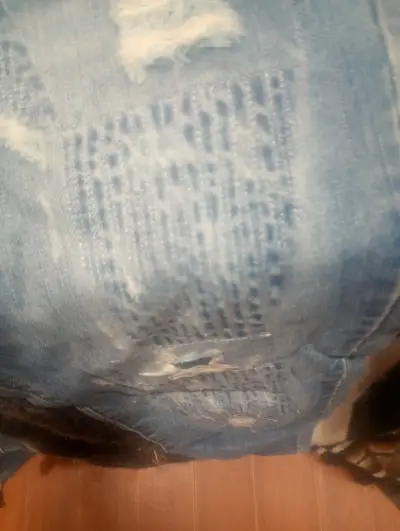 Jeans desgastados azul clásico - miniatura 2
