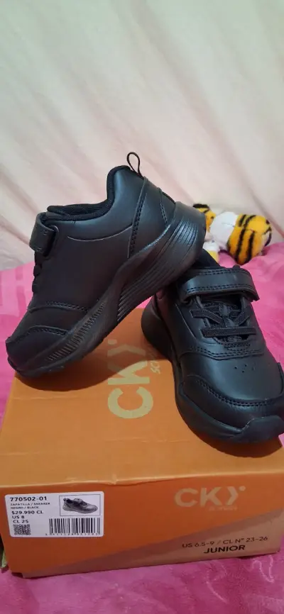 Zapatos negros de niño nuevos - miniatura 3
