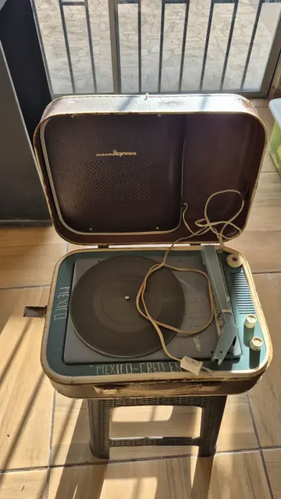 Tocadiscos vintage Malogeres - miniatura 1