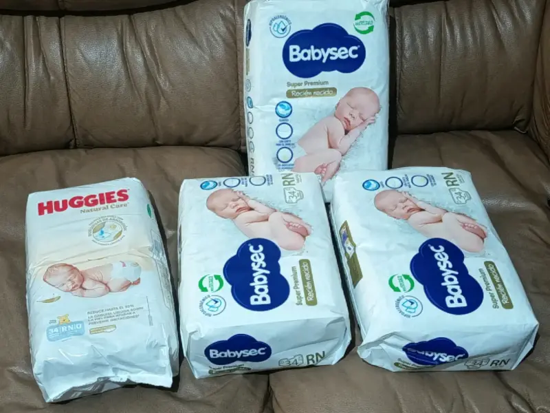 Pañales Babysec y Huggies RN