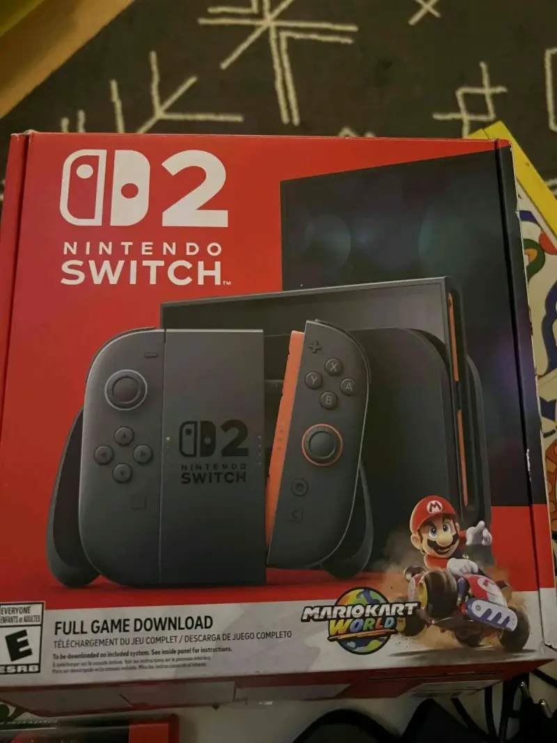 Consola Nintendo Switch con Mario Kart - 1