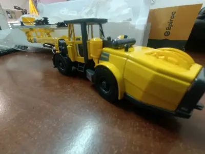 Modelo a escala boomer E2 - miniatura 3