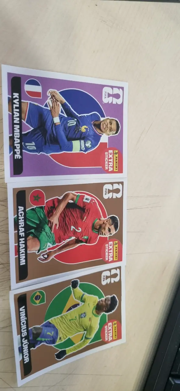 Extras panini las 3 20 mil