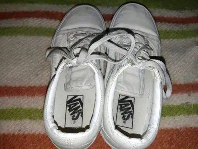 Zapatillas blancas casuales Vans. - miniatura 2