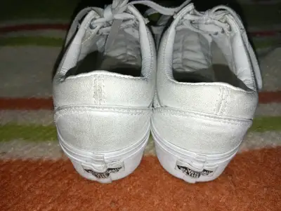 Zapatillas blancas casuales Vans. - miniatura 3