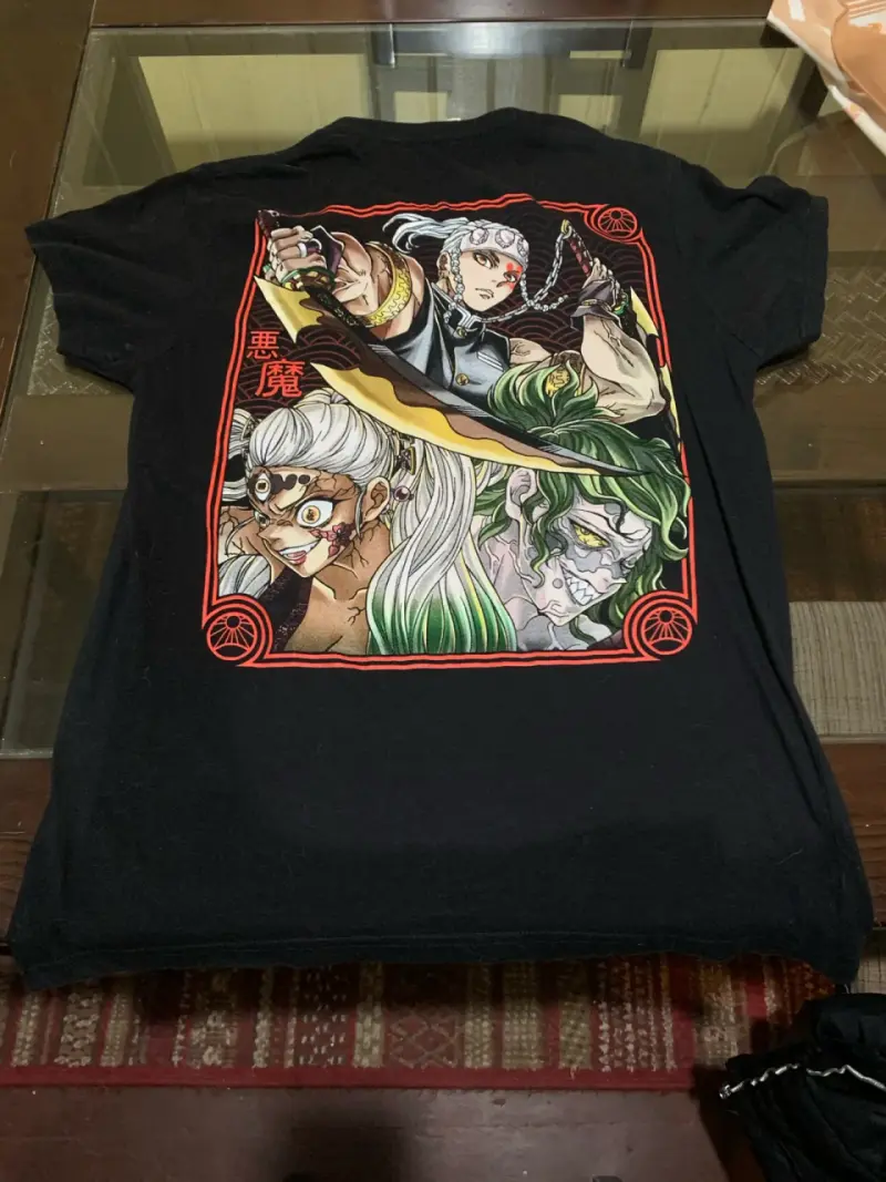 Polera negra de anime Demon Slayer - 2