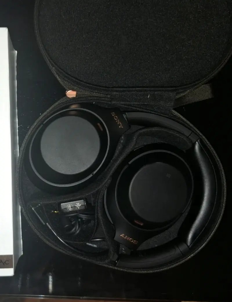 Audífonos Sony WH-1000XM4 - 1