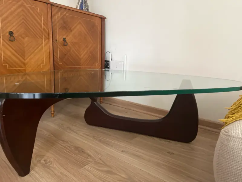 Mesa de centro de vidrio moderna - 2