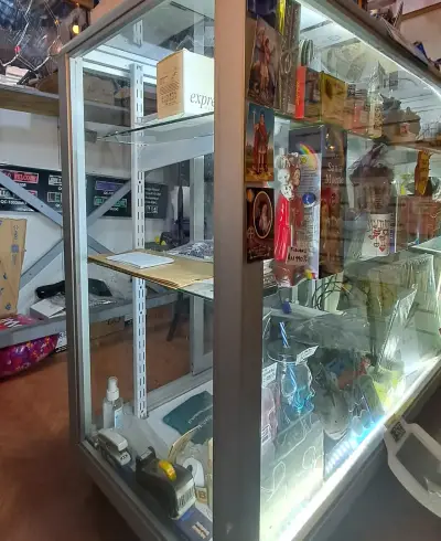 Vitrina de vidrio para exposición de productos - miniatura 5