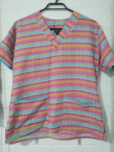Uniformes clinicos - miniatura 2