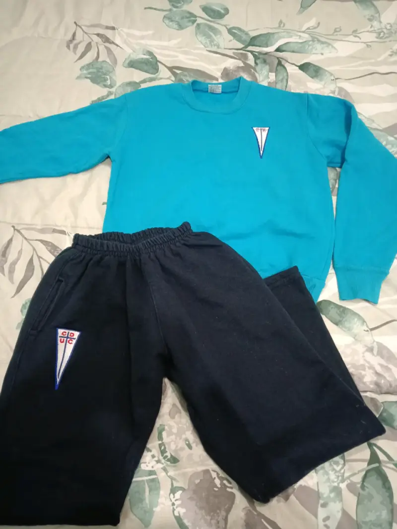 Conjunto deportivo azul y negro - 3