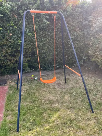 Columpio infantil al aire libre - miniatura 1
