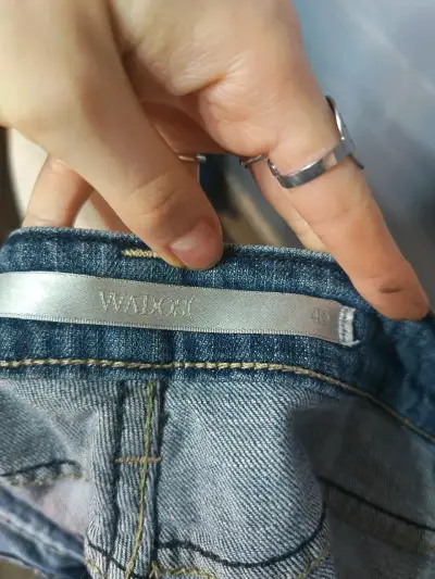 Jeans azules clásicos - miniatura 3