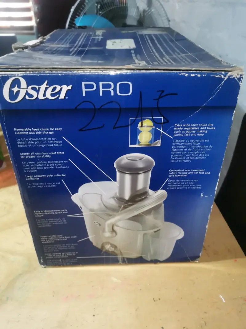 Extractor de jugos Oster Pro - 1