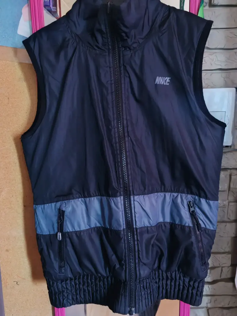 Chaleco negro acolchado Nike - 5