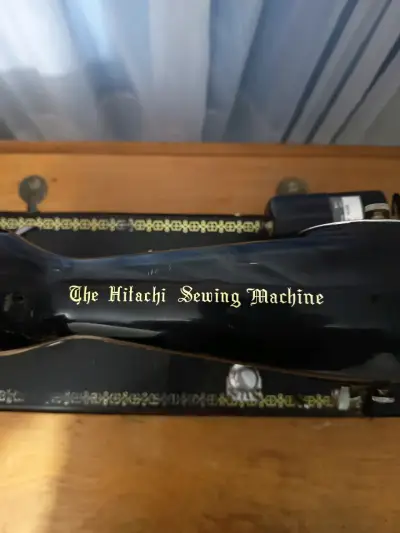 Máquina de coser Hitachi vintage - miniatura 4