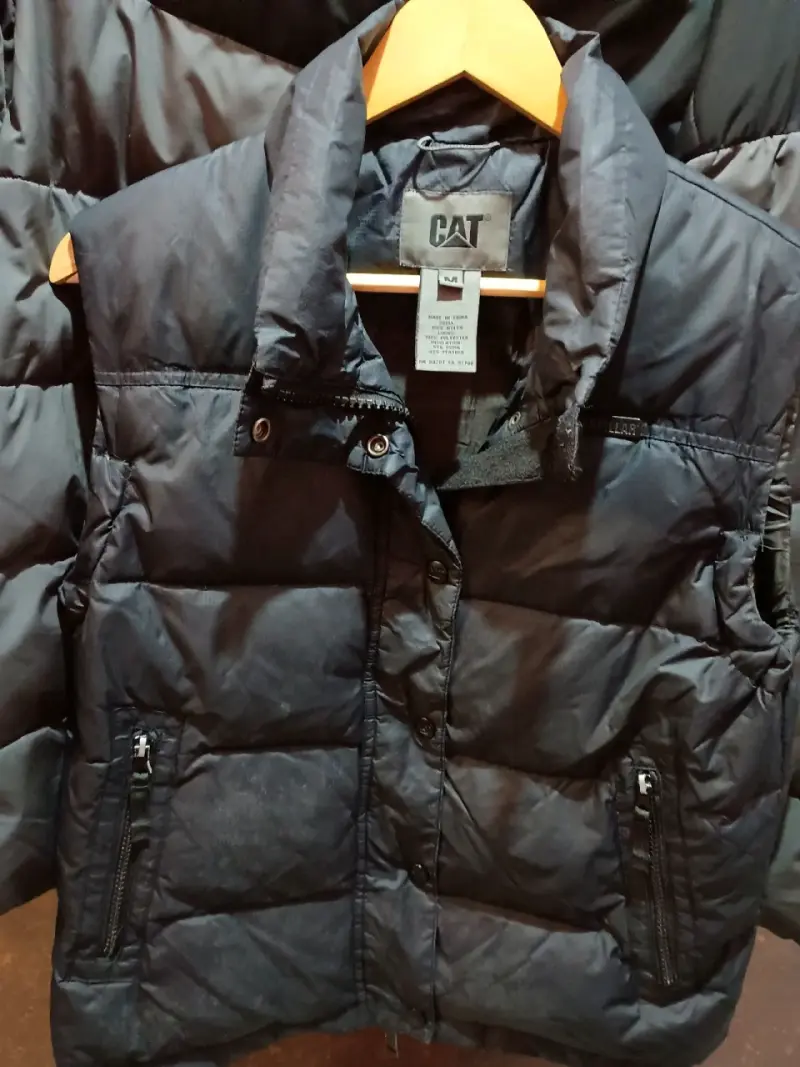 Chaleco acolchado CAT negro talla m - 2