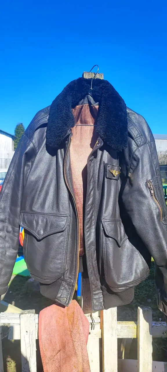 Chaqueta de piloto cuero con cuello de piel - 1
