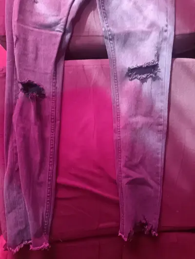 Jeans gris efecto desgastado - miniatura 3