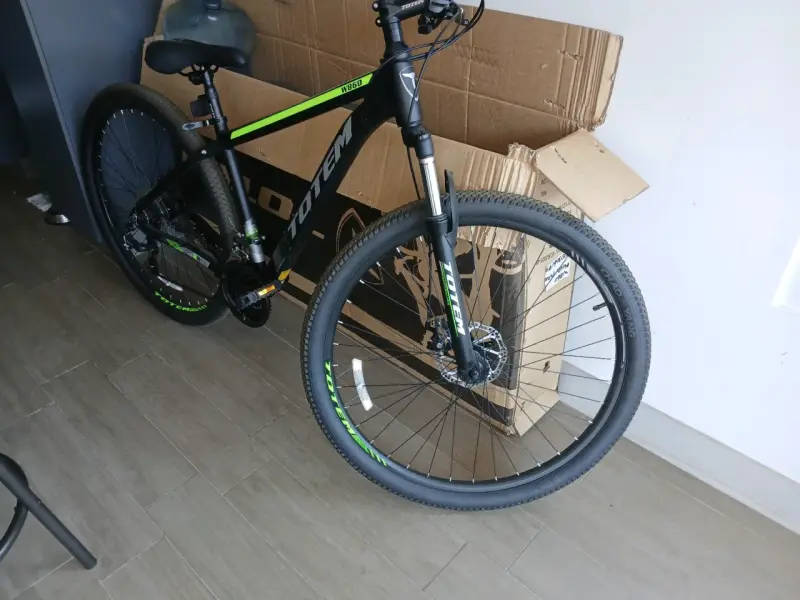 Bicicleta Totem MTB negra y verde - 2
