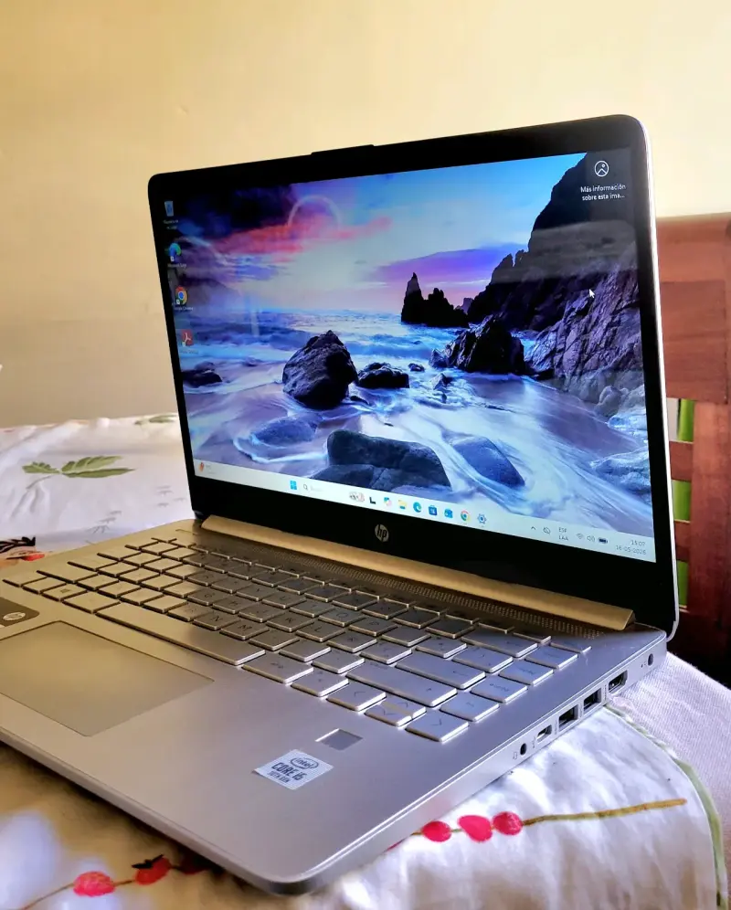 Notebook HP 14-dq1004la - 1