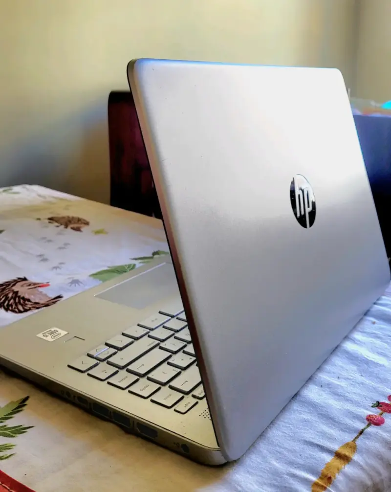 Notebook HP 14-dq1004la - 2