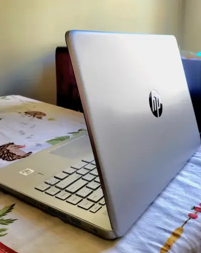 Notebook HP 14-dq1004la - miniatura 2