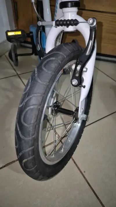 Bicicleta infantil aro 14 con ruedas de apoyo - miniatura 4