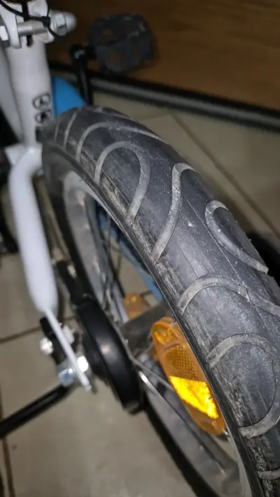 Bicicleta infantil aro 14 con ruedas de apoyo - miniatura 5